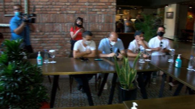 Ахмети остана сам, албанските лидери не дојдоа, ова го толкува како јакнење на позииците на Заев смотреть онлайн