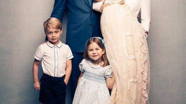 Royal news: All the lovely secrets William and Kate talked about Prince Louis смотреть онлайн