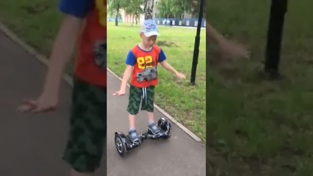 Впервые на гироскутере смотреть онлайн