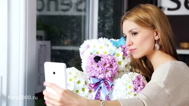 ? Что подарить девушке? Игрушка из цветов Миша от Флора2000.ру смотреть онлайн