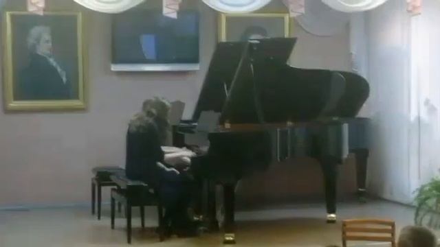 Реморова Ирина 6кл, Ляпунова Эвелина Vк А. Хачатурян "Марш Чипполино" F dur смотреть онлайн