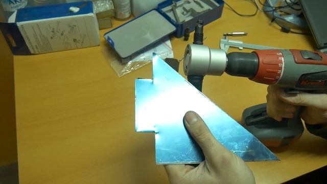 Насадка на дрель для резки металла YT-160A смотреть онлайн