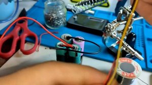 Сборка литий-ионных аккумуляторов 18650 своими руками ✋(2S аккумулятор)