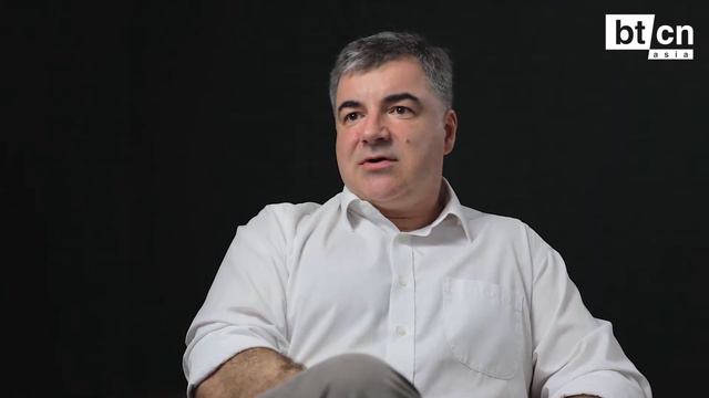 What is the precondition to success in science? | Coffee & Conversation: Prof. Konstantin Novoselov смотреть онлайн