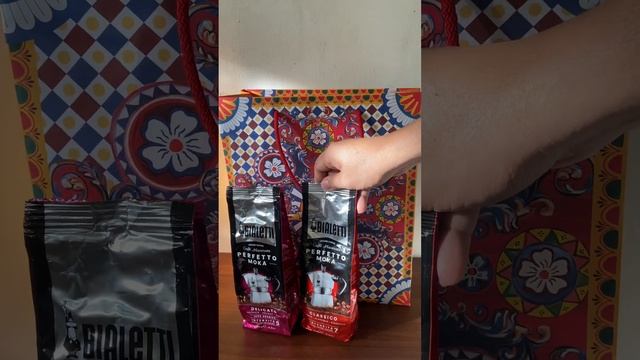 Bialetti and Dolce & Gabbana moka pot смотреть онлайн