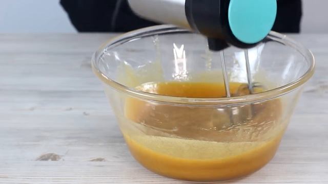 ТРОПИЧЕСКИЙ ТОРТ МЕДОВИК. Рецепт медовика БЕЗ РАСКАТКИ коржей. Нежный торт медовик и крем медовика смотреть онлайн