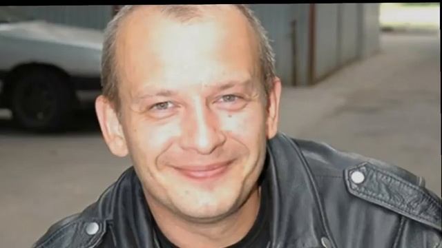 Марьянов поет "А когда актеры умирают" смотреть онлайн