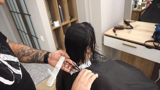AMAZING HAIRCUT - BLUNT BOB CUT NO LAYERS NO BANGS смотреть онлайн