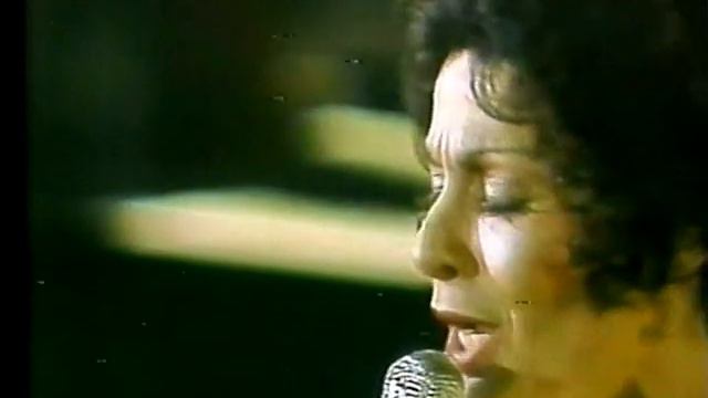 Carol Lawrence rings in the New Year (12/31/76) смотреть онлайн