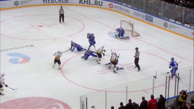 Угаров сравнивает счёт в матче