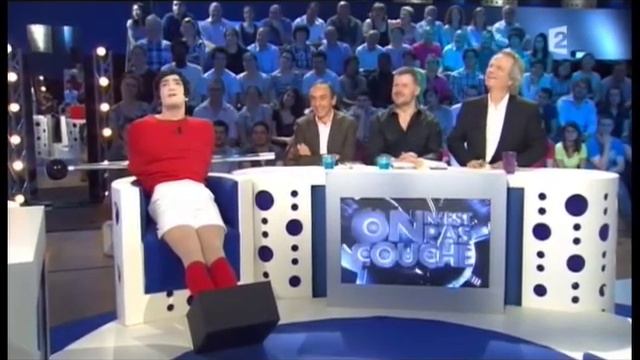 Jonathan Lambert est un joueur de Babyfoot - On n’est pas couché 7 mai 2011 #ONPC смотреть онлайн