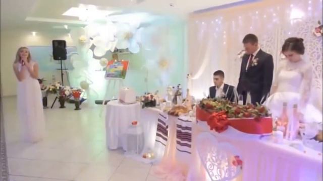 Трогательно до слез! Песня сестры на свадьбе! Очень красиво поздравила молодых в день свадьбы! смотреть онлайн
