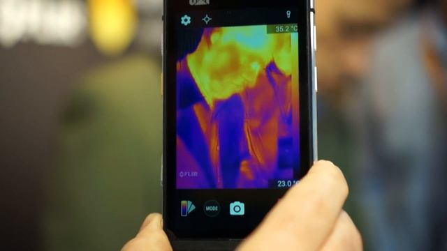 Hands-on: CAT S60 with FLIR thermal imaging смотреть онлайн