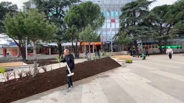 Центральная площадь Ялты. На финише. Крым 2022. смотреть онлайн