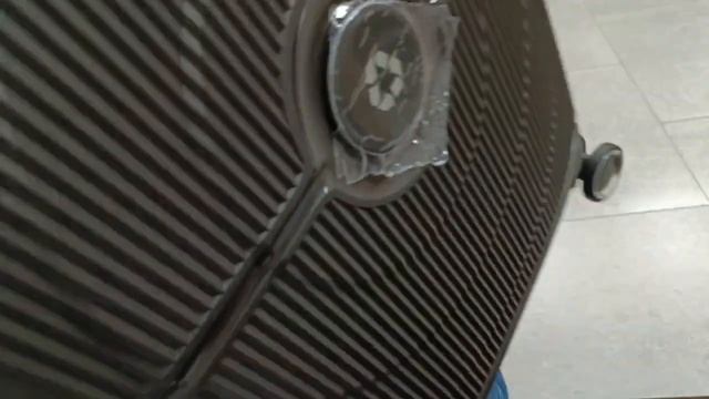 Чемодан Lcase Doha Dark gray (Темно-серый) S смотреть онлайн