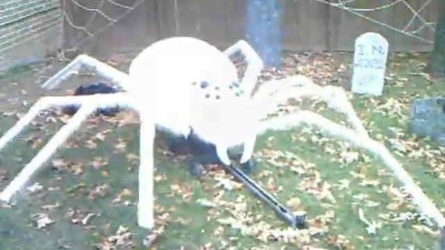 Giant White Spider смотреть онлайн
