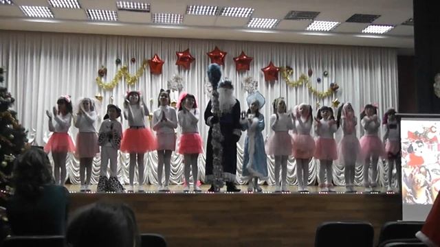 Песня о зиме. 21.12.17г. 4-Бкл., 20 школа, Луганск смотреть онлайн