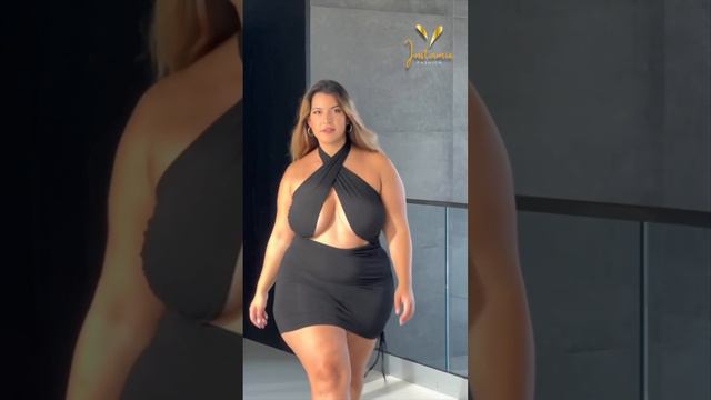 Claudia Rojas: Empowering Plus-Size Style смотреть онлайн