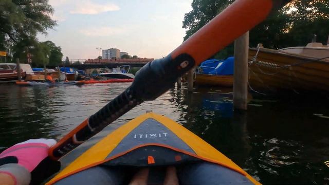 We found an ESCAPED KAYAK! (Itiwit X100, Itiwit X500 and sea kayak while kayaking in Stockholm) смотреть онлайн