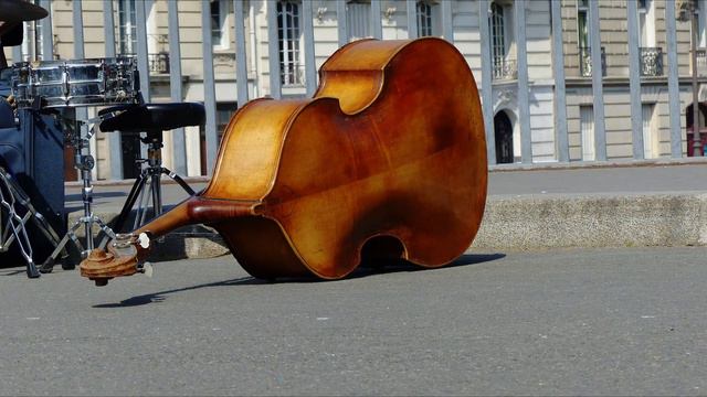beautiful love - Conn 10M naked lady - duet with a double bass смотреть онлайн