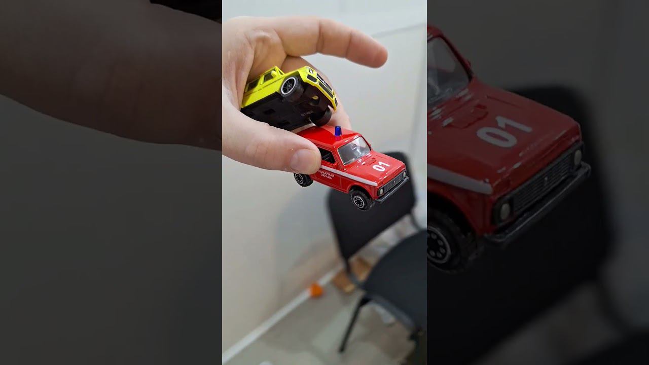 Lada Нива и Mercedes Gelandewagen перевернулись