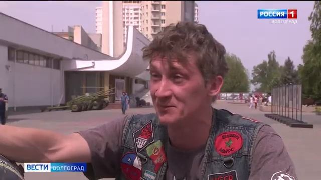 Байкер-путешественник Николай Ризаев сделал остановку в Волгограде смотреть онлайн