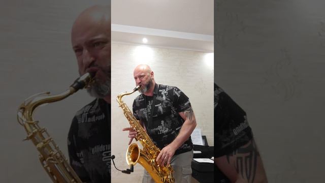 saxophone tenor Roy Benson ts-302 смотреть онлайн