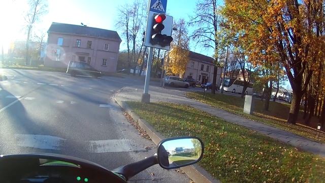 Обзор Honda VFR 750F - Старая Надежная Кувалда! смотреть онлайн