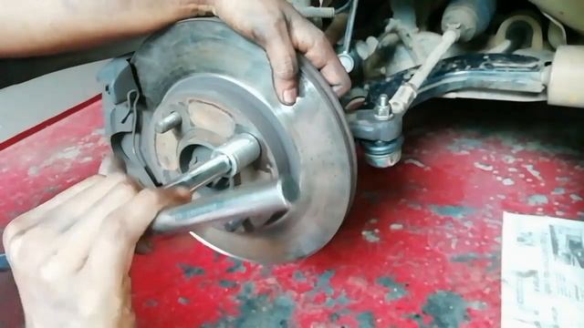 Replacing Wheel Stud | Broken Wheel Stud | Broken lug nut | смотреть онлайн