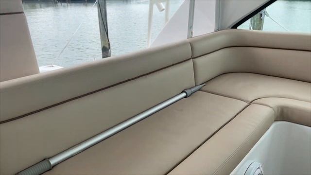 Walk-Through of the Hatteras 45 GT 45X by Cody Long of Quality Boats смотреть онлайн