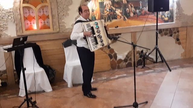 Армянский Аккордеонист Артём Арутюнян - Арцахская Песня смотреть онлайн