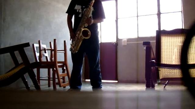 Besame mucho en sax tenor- mafertoso смотреть онлайн