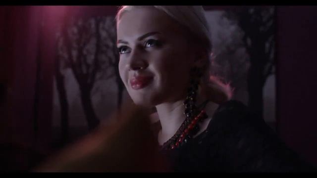 Сара Окс в тизере Точка невозврата смотреть онлайн