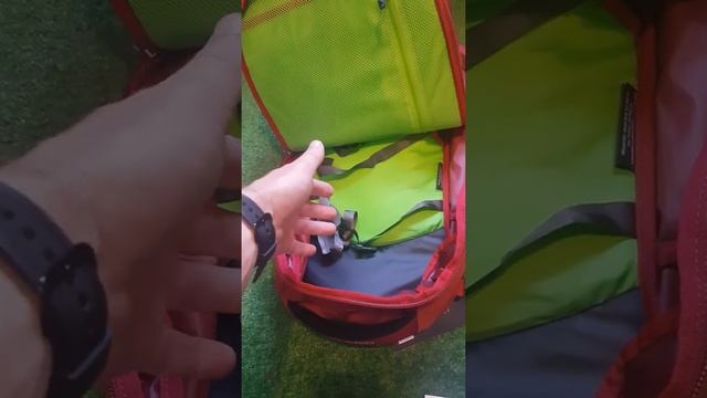 Короткий обзор на рюкзак для путешествий американской фирмы Osprey - Farpoint40 смотреть онлайн