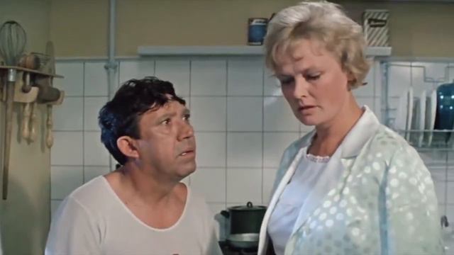 У тебя там не закрытый,а открытый перелом смотреть онлайн