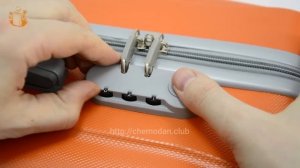 Как установить код на замке чемодана