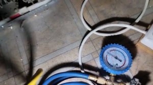 Холодильник LG, щелкает реле, но компрессор не запускается.