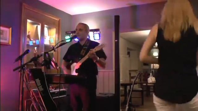 IAC Solo Covers Band ref:6487 смотреть онлайн