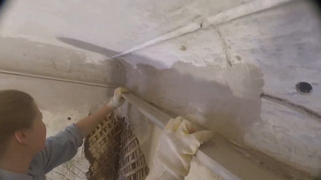 15. Восстановление штукатурного карниза. Разрушенный угол. Реставрация потолка в старом доме. смотреть онлайн