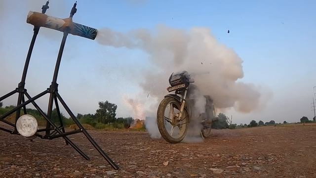 Splendor Bike VS Skyshot смотреть онлайн