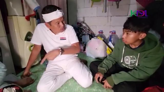 ARDI TUKANG COET BERJUALAN UNTUK BIAYAI KE 4 ADIKNYA-9 BERSAUDARA TINGGAL DI PETAK 12 METER PERSEGI смотреть онлайн