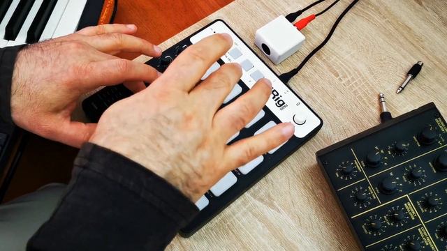 IK iRigPads Ploytec PL2 analog synth Dynacord DRP10 Bheringer K2 | CyberPunk Style by VICHERVAL смотреть онлайн