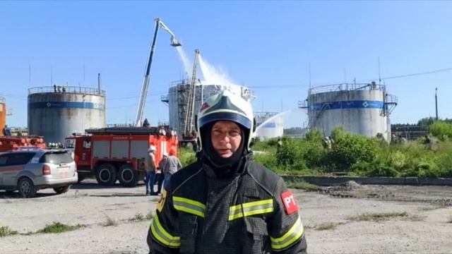 Крупный пожар на АО «Пластик» в Узловой: загорелась емкость с этилбензолом смотреть онлайн