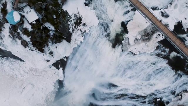 ЖУТКИЕ НОВОГОДНИЕ МОНСТРЫ смотреть онлайн