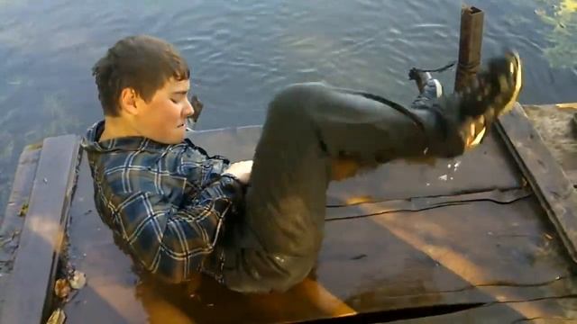 КИРИЛЛ ВСПОМИНАЕТ БЫЛЫЕ ВРЕМЕНА смотреть онлайн