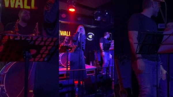 Mengene ve Aylin Aslım - Kaybederken İnsan