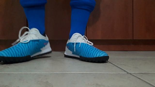 Nike React Phantom GX Pro TF (DD9466-446) смотреть онлайн