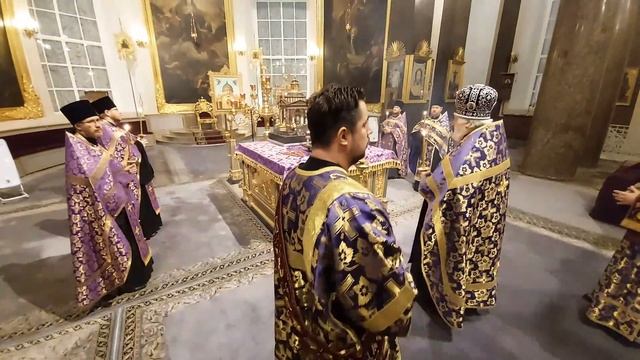 Всенощное бдение в Казанском кафедральном соборе накануне праздника Воздвижения Креста Господня смотреть онлайн
