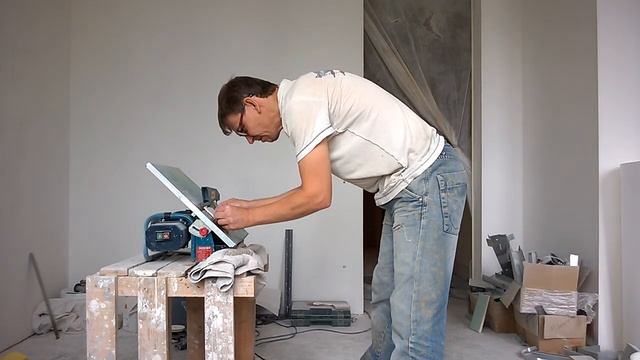 Делаю заусовку плитки 100 х 100 мм. смотреть онлайн