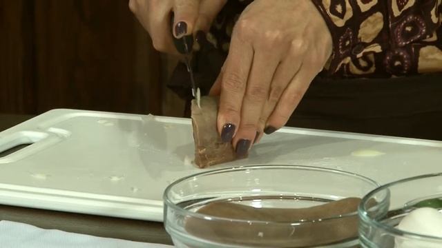 Деруны картофельные с соусом-жульеном из языка смотреть онлайн